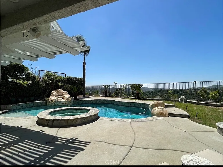 Quail Run Dr — Photo 2