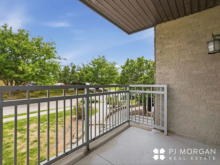 Mill Pointe — Photo 20