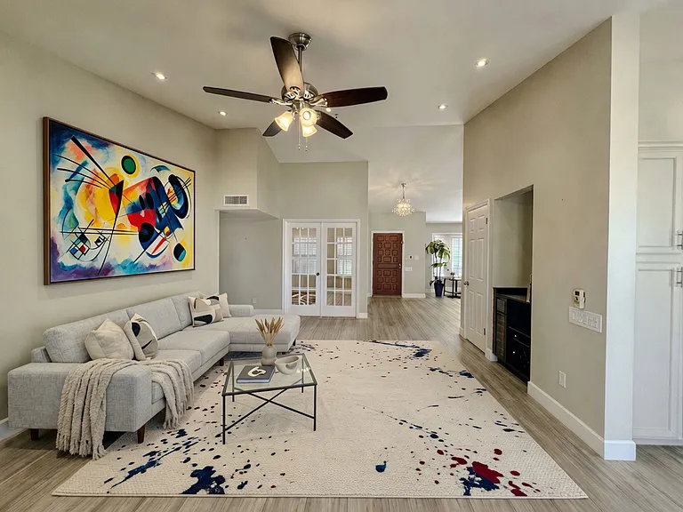 9104 E Sharon Dr — Photo 11