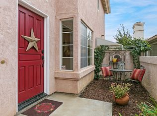 1463 Green Oak Rd, Vista, CA 92081