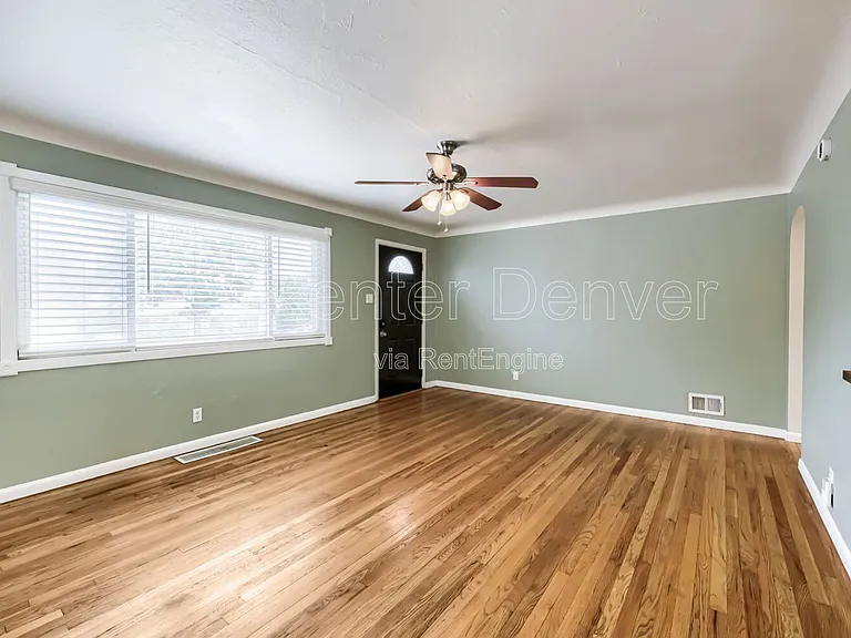 2226 W Baltic Pl — Photo 7
