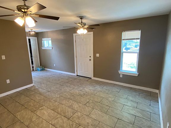 3rd image of 130 Farrel Dr