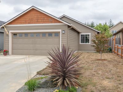 758 Marshall Ave, Coos Bay, OR, 97420