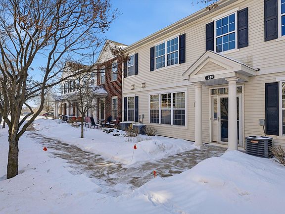 4th image of 1243 Majestic Ave #313