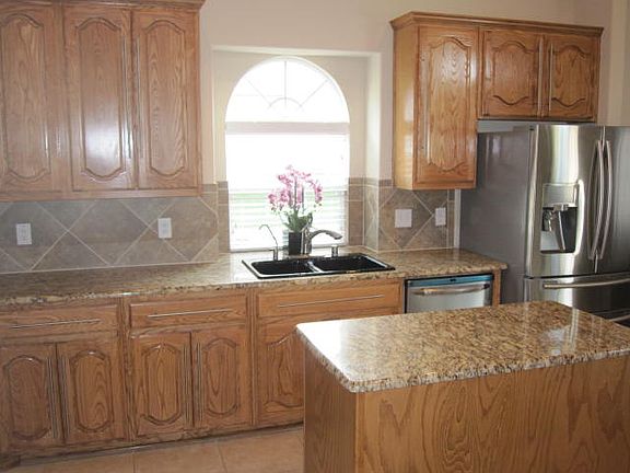 4th image of 406 Lone Oak Ct
