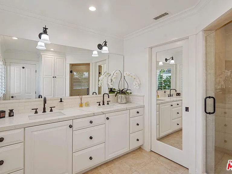 1308 Mariners Dr — Photo 28