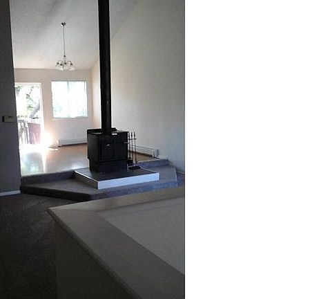 3rd image of 2942 W Davies Ave
