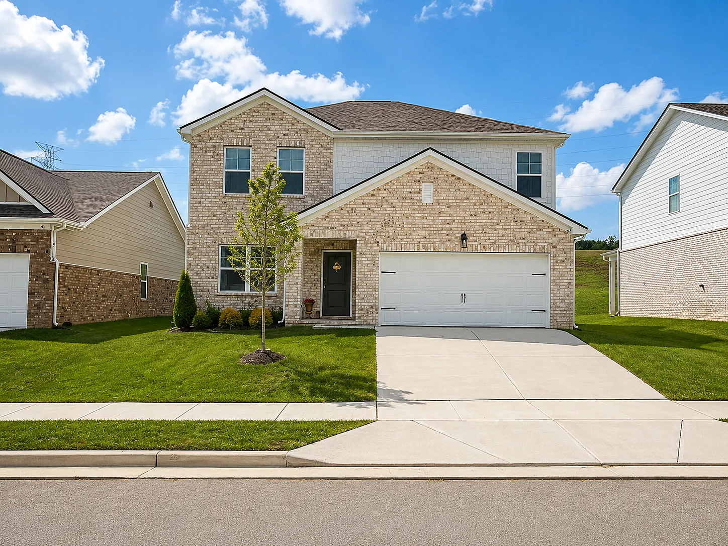 4 bed, 2.5 bath, 2095 sqft, $2,795 — Photo 1