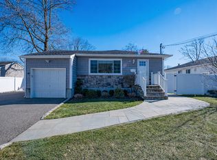 2002 City Ave, Merrick, NY 11566