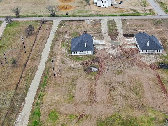 4th image of 4974 County Road 128