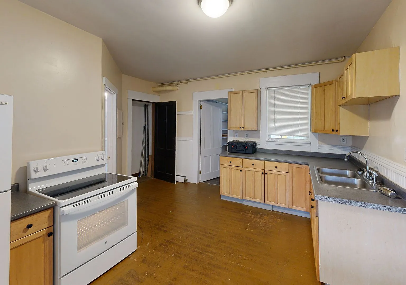 22 Mineral St — Photo 1