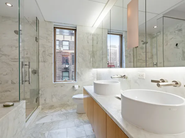 18 West 48th Street image 4 of 4