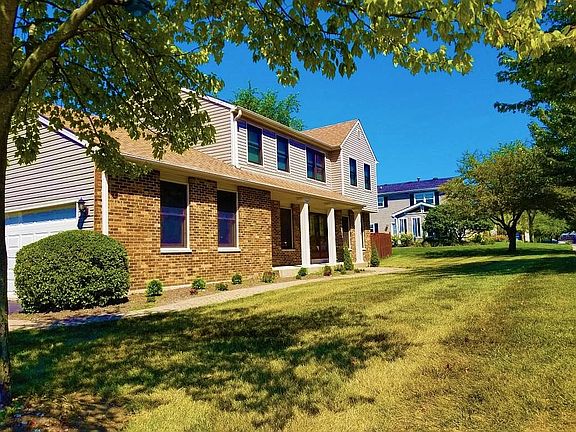 3rd image of 1126 Warwick Cir S