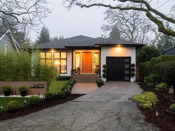 2473 Plumer St, Oak Bay, BC V8S 5G9