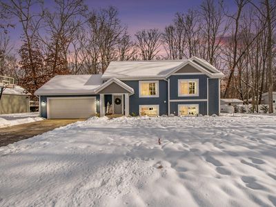 4007 Bullseye Ln, Dorr, MI, 49323