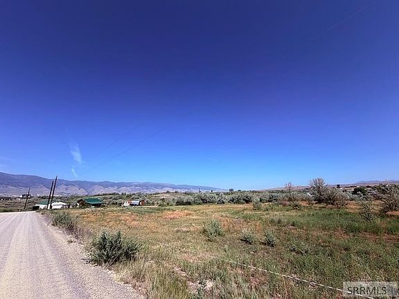 3rd image of Hawk Ln
