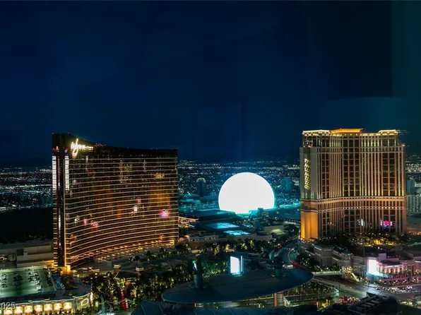 2000 N Fashion Show Dr Unit 5509, Las Vegas, NV 89109