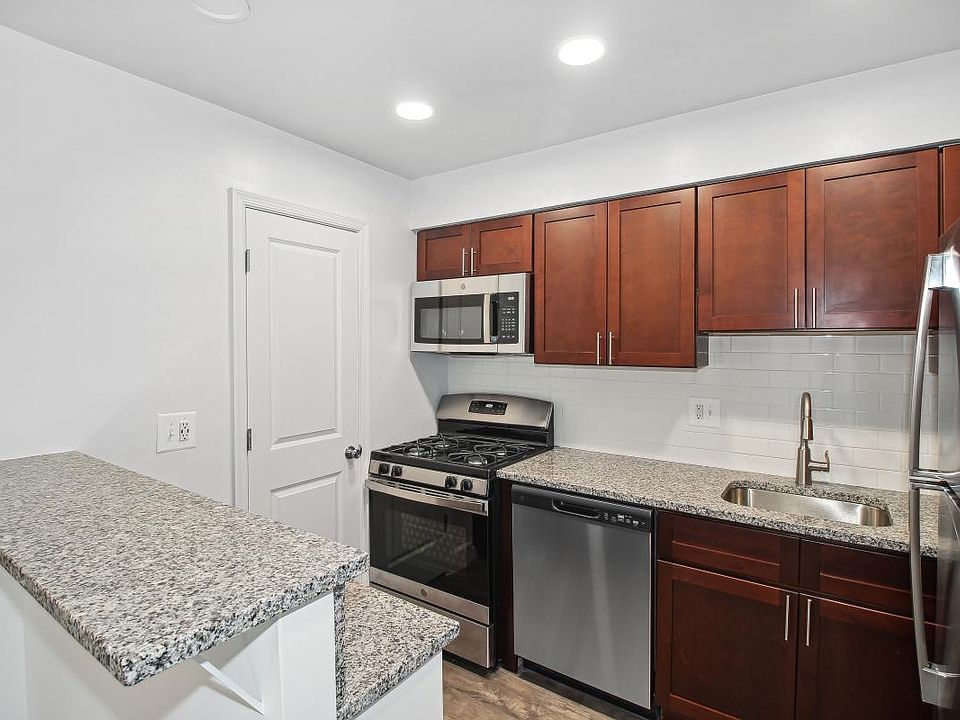 Hampton Manor Apartments & Townhomes Apartment Rentals Cockeysville