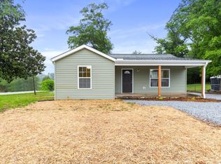 1514 S Oak St, Seneca, SC 29678