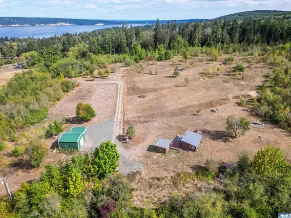 676 Old Gardiner Rd, Sequim, WA 98382
