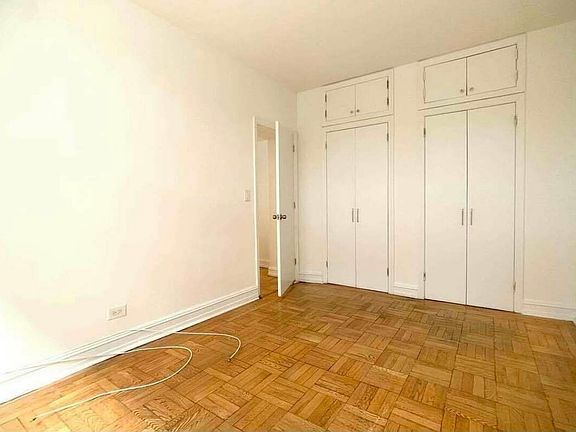 5th image of 235 E 46th St #B1