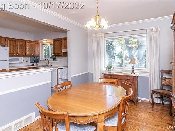2nd image of 2056 Yorktown Dr