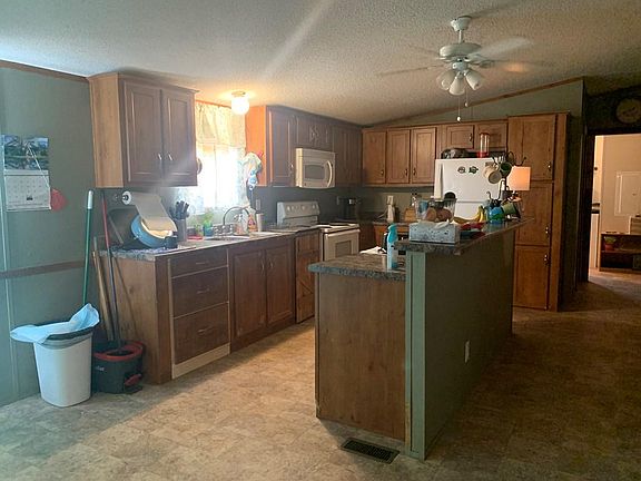 4th image of 1474 Bluebird St