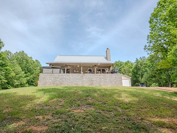 2nd image of 1211 Bundrant Hollow Rd