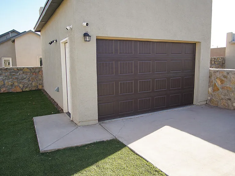 14380 Tobe Davis — Photo 25