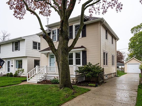 3rd image of 5553 N Lydell Ave