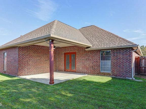 4th image of 141 Wild Rose Ln