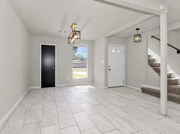 15225 Woodforest Blvd, Channelview, TX 77530