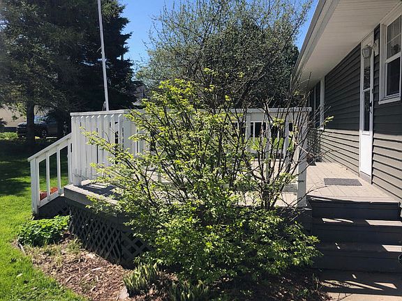 3rd image of 808 E Easterday Ave