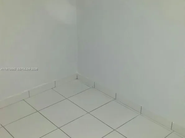 9810 Hammocks Blvd APT 202, Miami, FL 33196