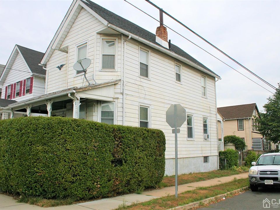 1st image of 131 S Pine Ave