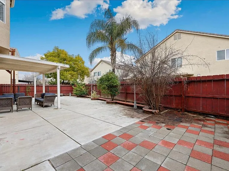 2090 Wisteria Pl — Photo 41