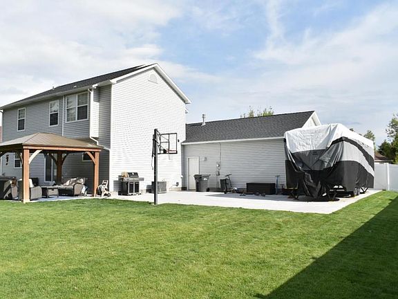 5th image of 226 W Stone Run Ln