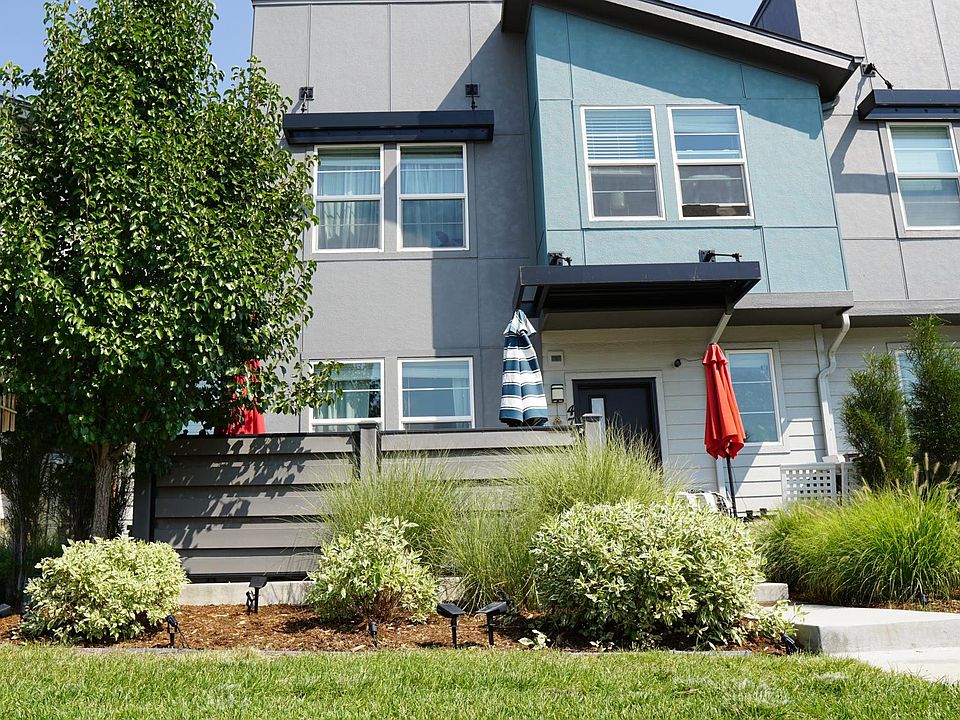 1st image of 4788 N Kittredge St #2