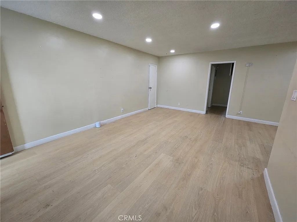 1 bed, 9070 sqft, $2,250 — Photo 3