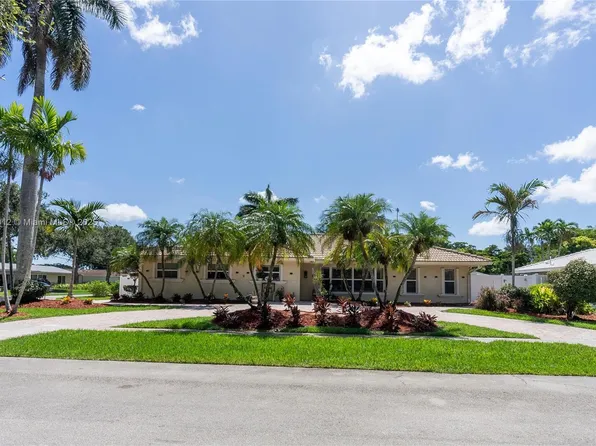 880 NW 73rd Ave, Plantation, FL 33317