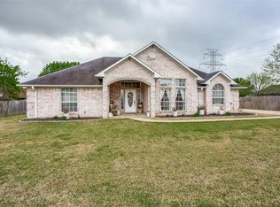 407 W Carter St, Savoy, TX 75479