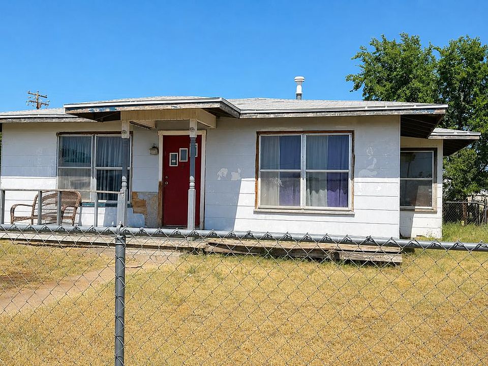 1st image of 2714 Walnut Ave