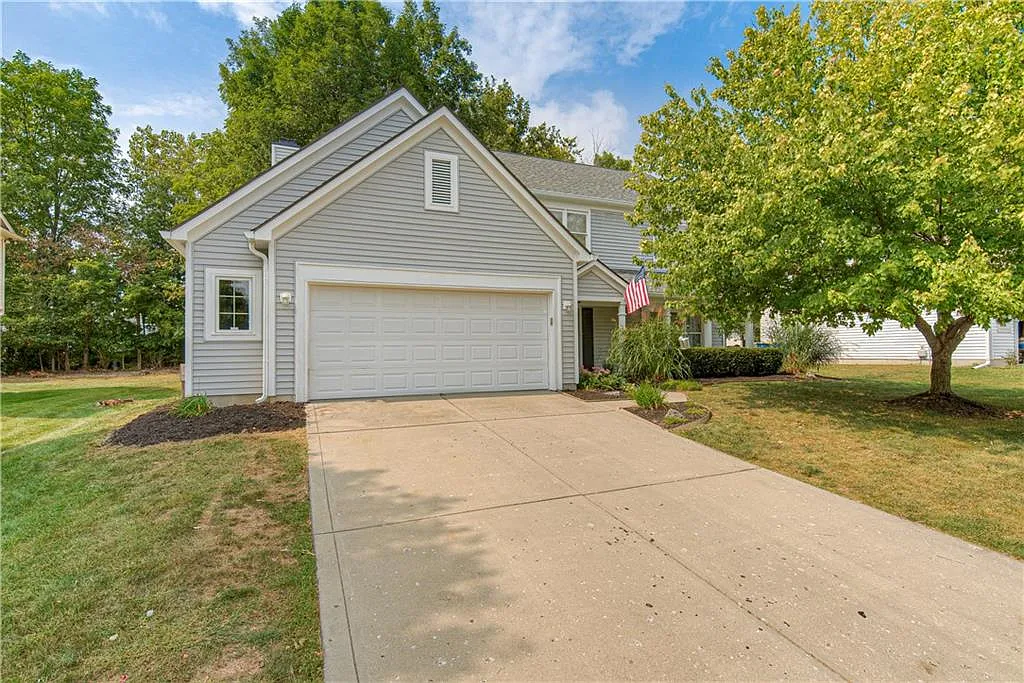 6124 Albury Dr photo 1