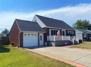 28 Birkdale Rd, Cheektowaga, NY 14225