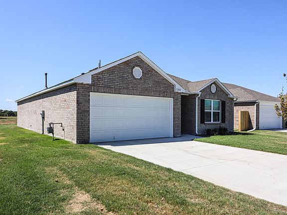 3rd image of 3202 S 15th Pl
