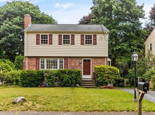 76 Valleyfield St, Lexington, MA 02421