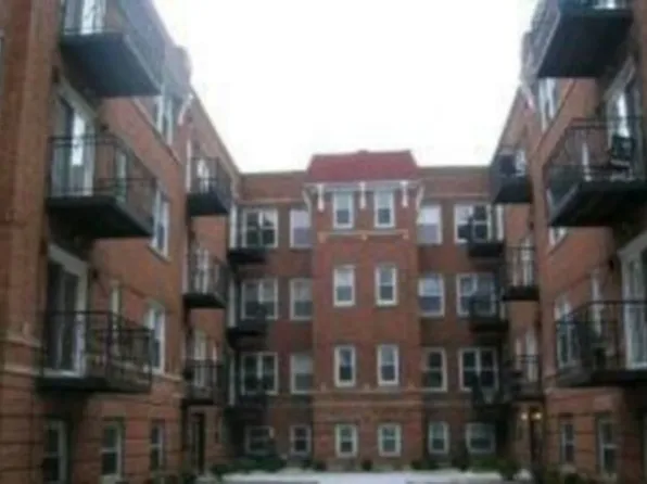 2107 E 67th St APT 205, Chicago, IL 60649