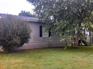 1241 Mail Route Rd, Bonneau, SC 29431