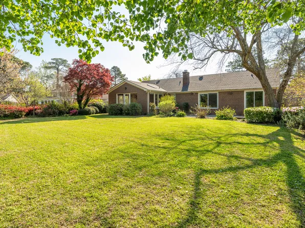 702 Robert E Lee Dr, Wilmington, NC 28412