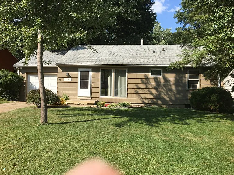 Spacious Lovely PV house! Great location!